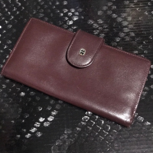 M_5db0705cd40008af2e88bf04
